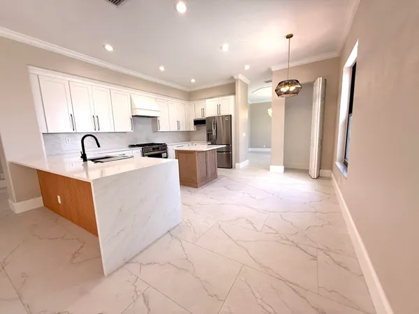 $1,200,000 | 1324 Beacon Circle, Wellington, FL 33414