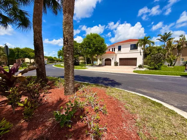 $1,200,000 | 1324 Beacon Circle, Wellington, FL 33414