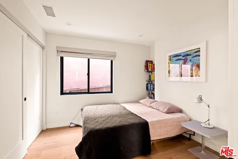 $1,900,000 | 8723 Lookout Mountain Avenue, Los Angeles, CA 90046