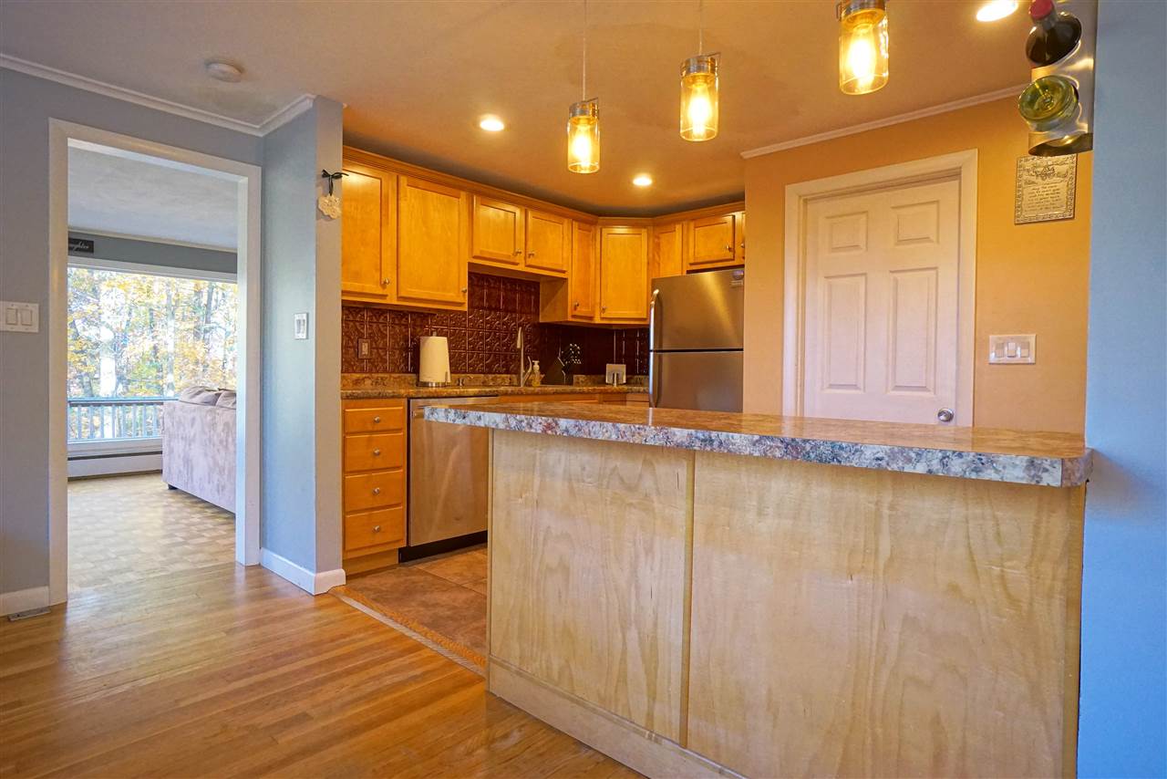 23 Beacon Hill Road Derry, NH 03038 - Photo 3 of 36