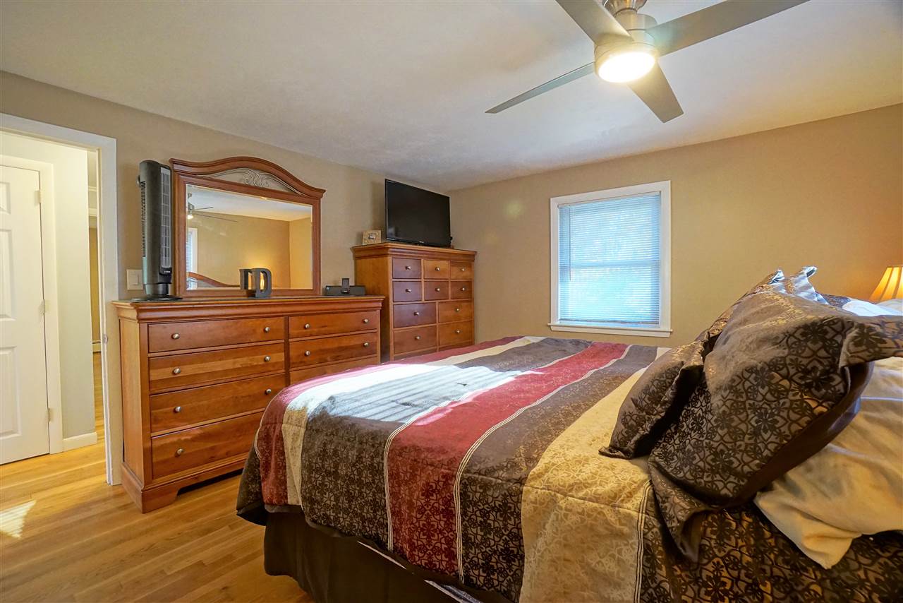 23 Beacon Hill Road Derry, NH 03038 - Photo 24 of 36