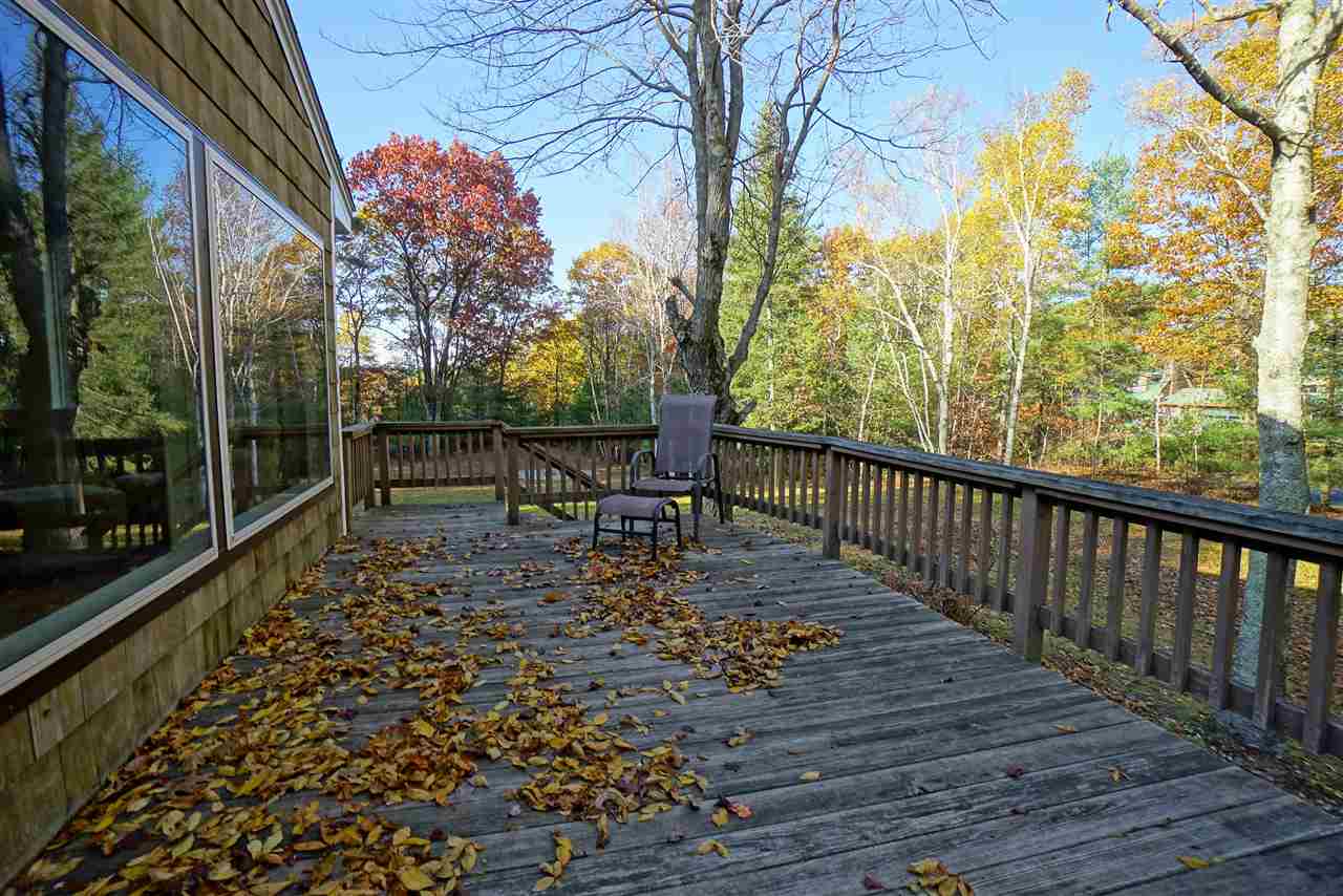 23 Beacon Hill Road Derry, NH 03038 - Photo 32 of 36
