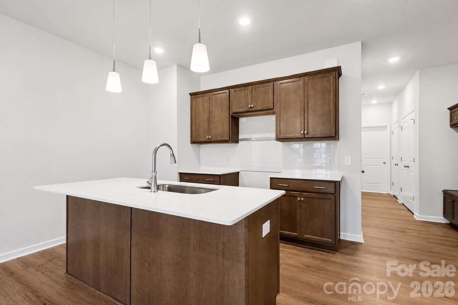 4632 Lakeview Road Charlotte, NC 28216 - Photo 5 of 19 Gallery Image 5