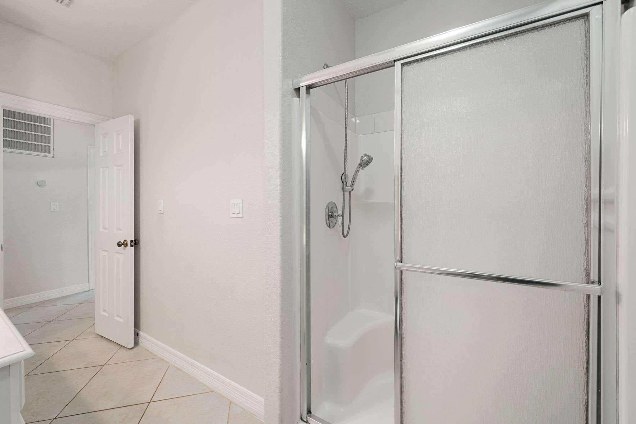 208 Tracy Street Angleton, TX 77515 - Photo 23 of 48