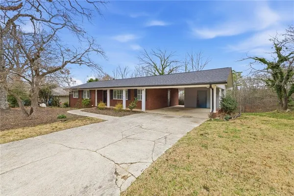 $2,000 | 2176 Riverside Drive, Gainesville, GA 30501