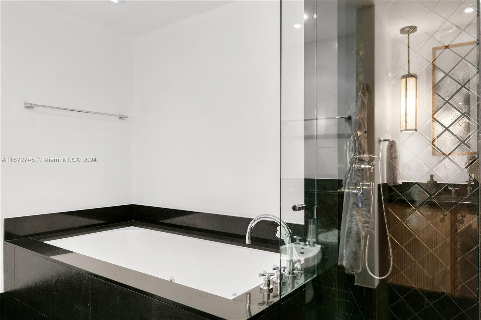 101 20th Street, Unit 2706 Miami Beach, FL 33139 - Photo 14 of 22