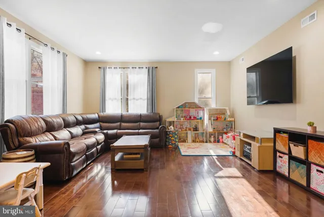$590,000 | 286 Parker Avenue, Unit C, Philadelphia, PA 19128