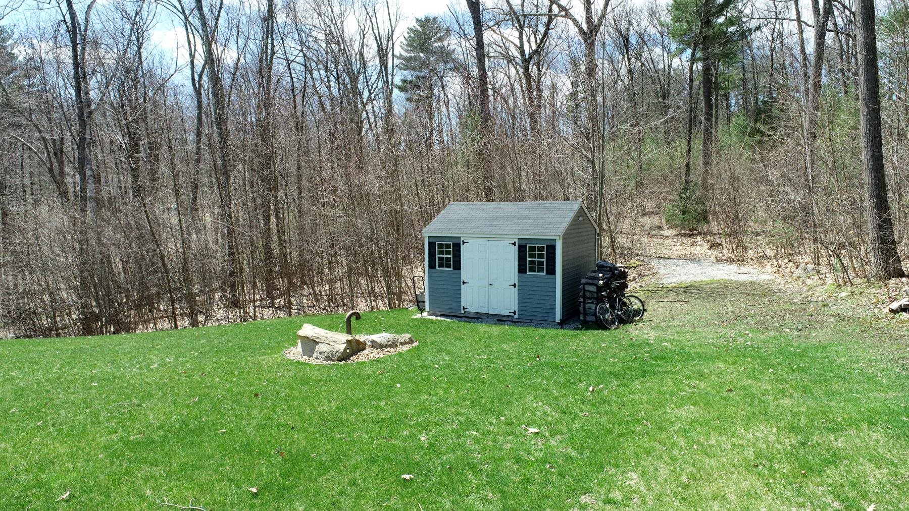 56 Stark Road Derry, NH 03038 - Photo 6 of 40