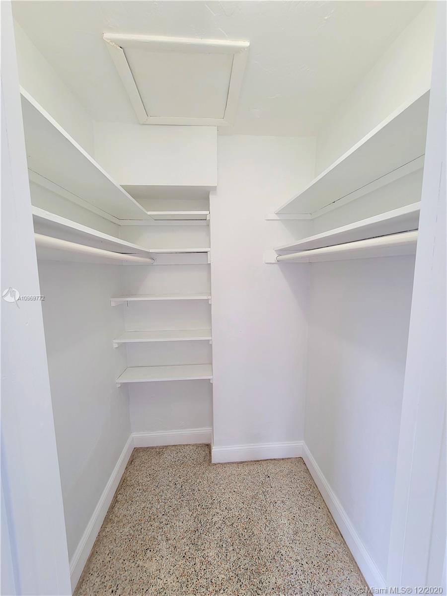 19520 Whispering Pines Road Cutler Bay, FL 33157 - Photo 12 of 13 Gallery Image 12