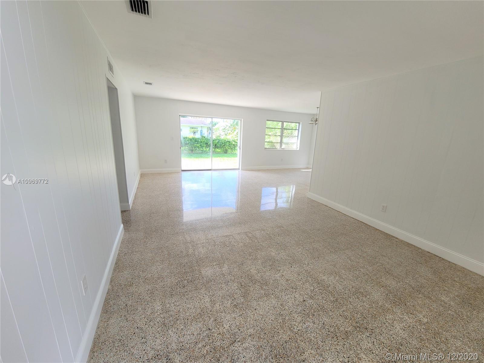 19520 Whispering Pines Road Cutler Bay, FL 33157 - Photo 4 of 13 Gallery Image 4