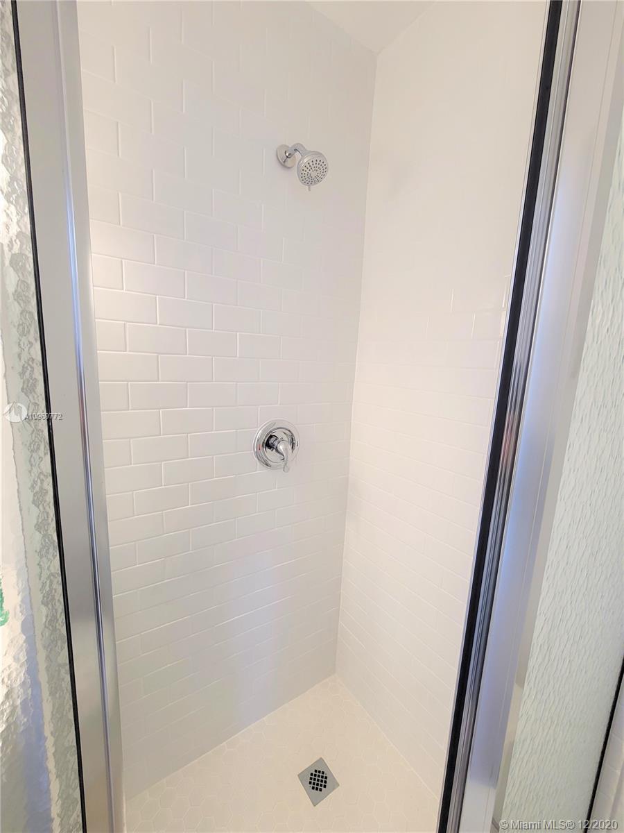 19520 Whispering Pines Road Cutler Bay, FL 33157 - Photo 9 of 13 Gallery Image 9