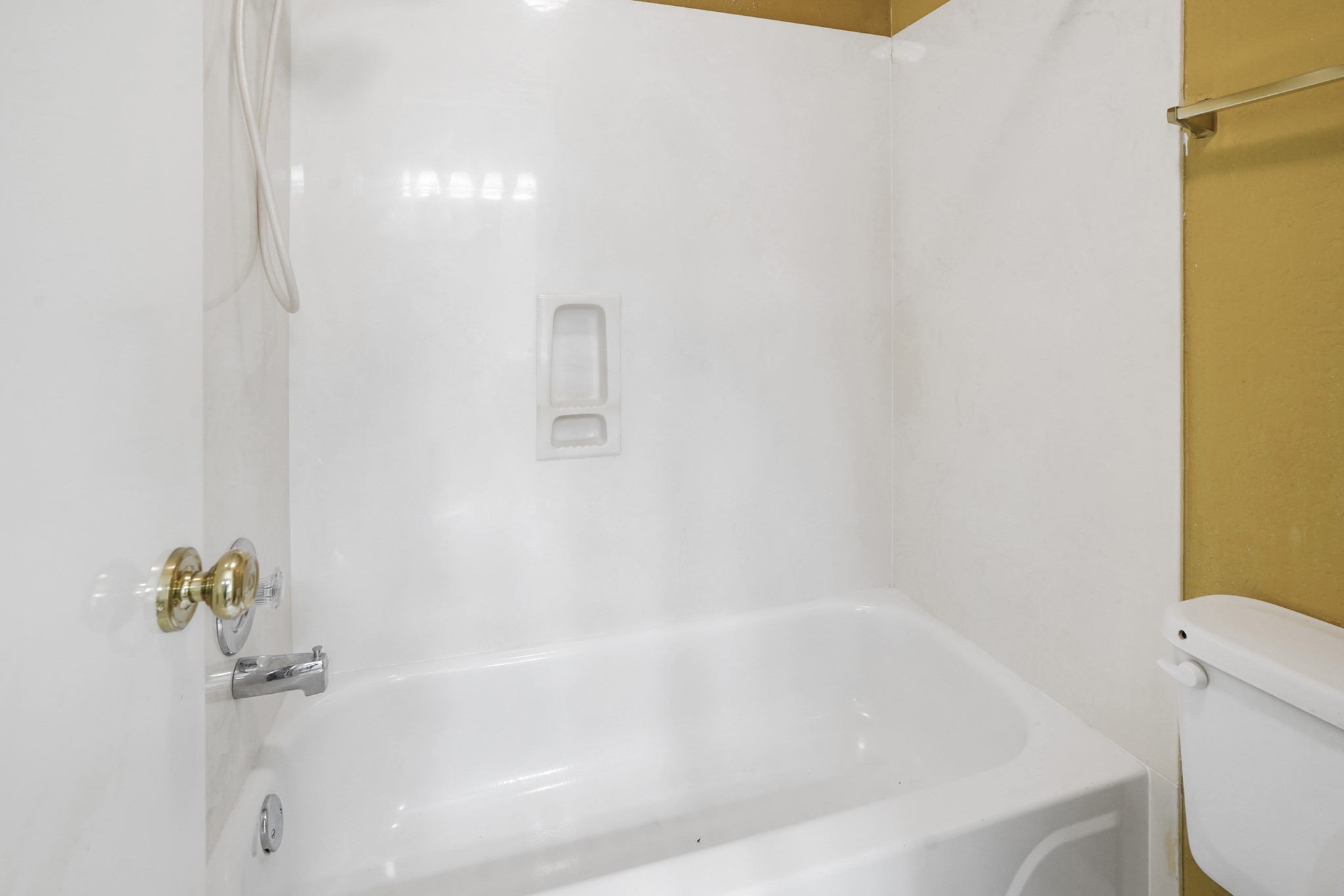 50 Evanston Street, Unit 3 Houston, TX 77015 - Photo 18 of 21 a close up of a bathtub in a bathroom