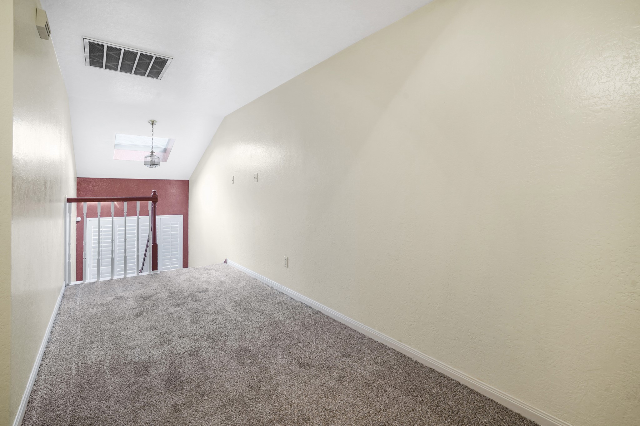 50 Evanston Street, Unit 3 Houston, TX 77015 - Photo 10 of 21 a view of a hallway to a room with a window