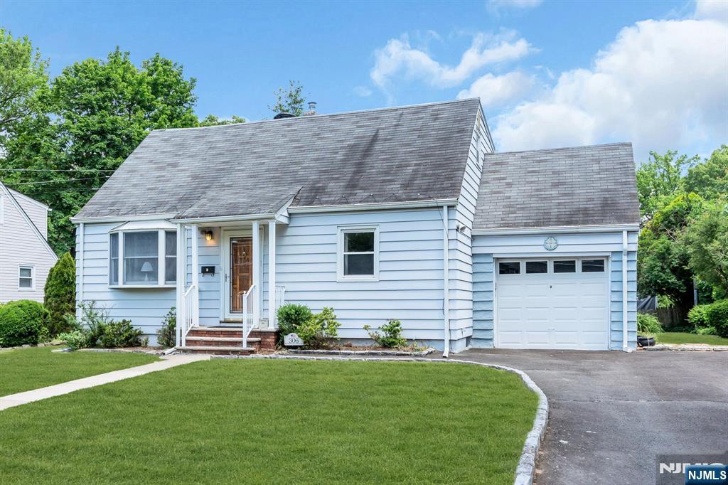 306 Highland Street Cresskill, NJ 07626 - Photo 2 of 23