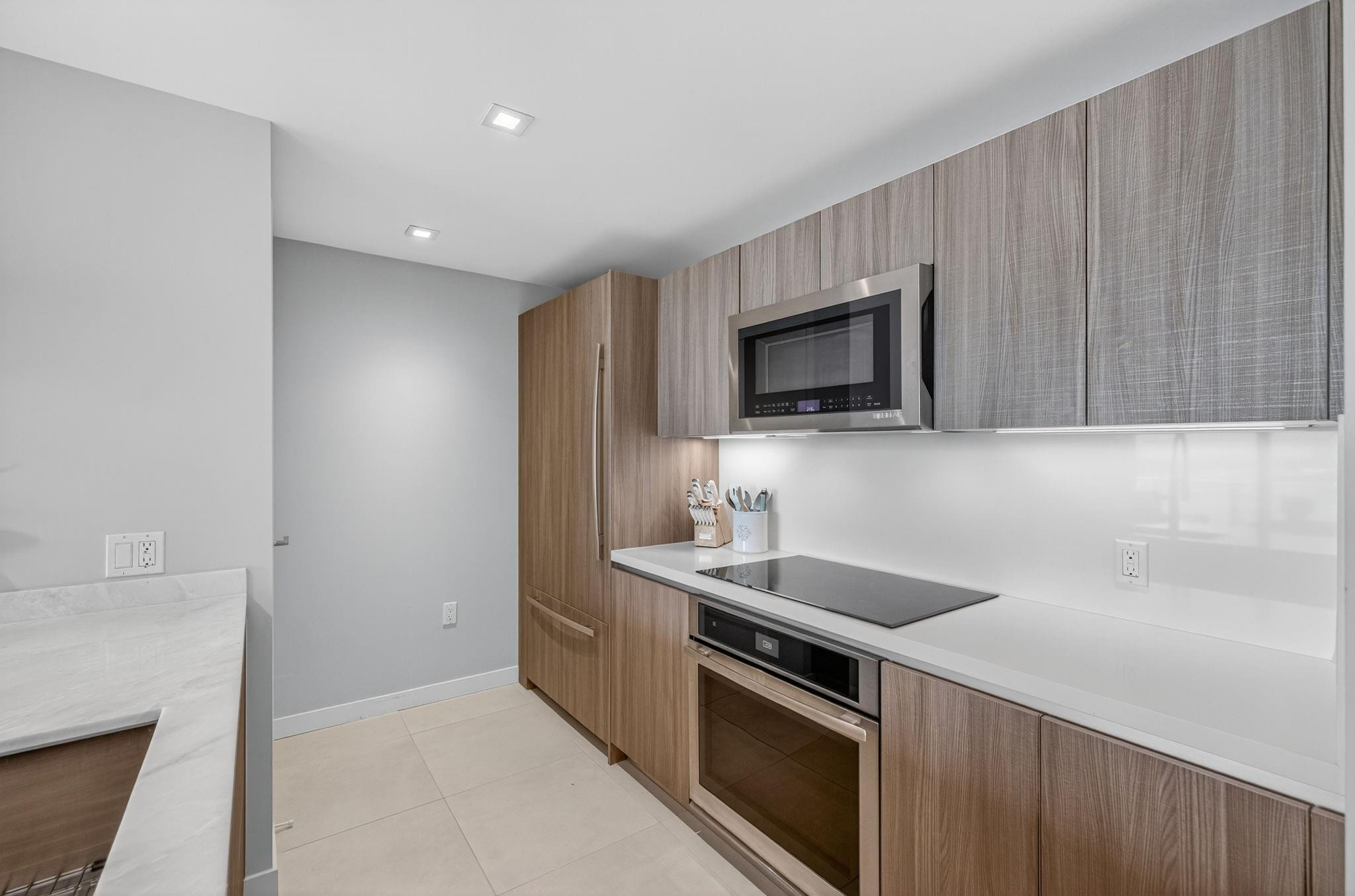 401 North Birch Road, Unit 1103 Fort Lauderdale, FL 33304 - Photo 13 of 45 Photo 13