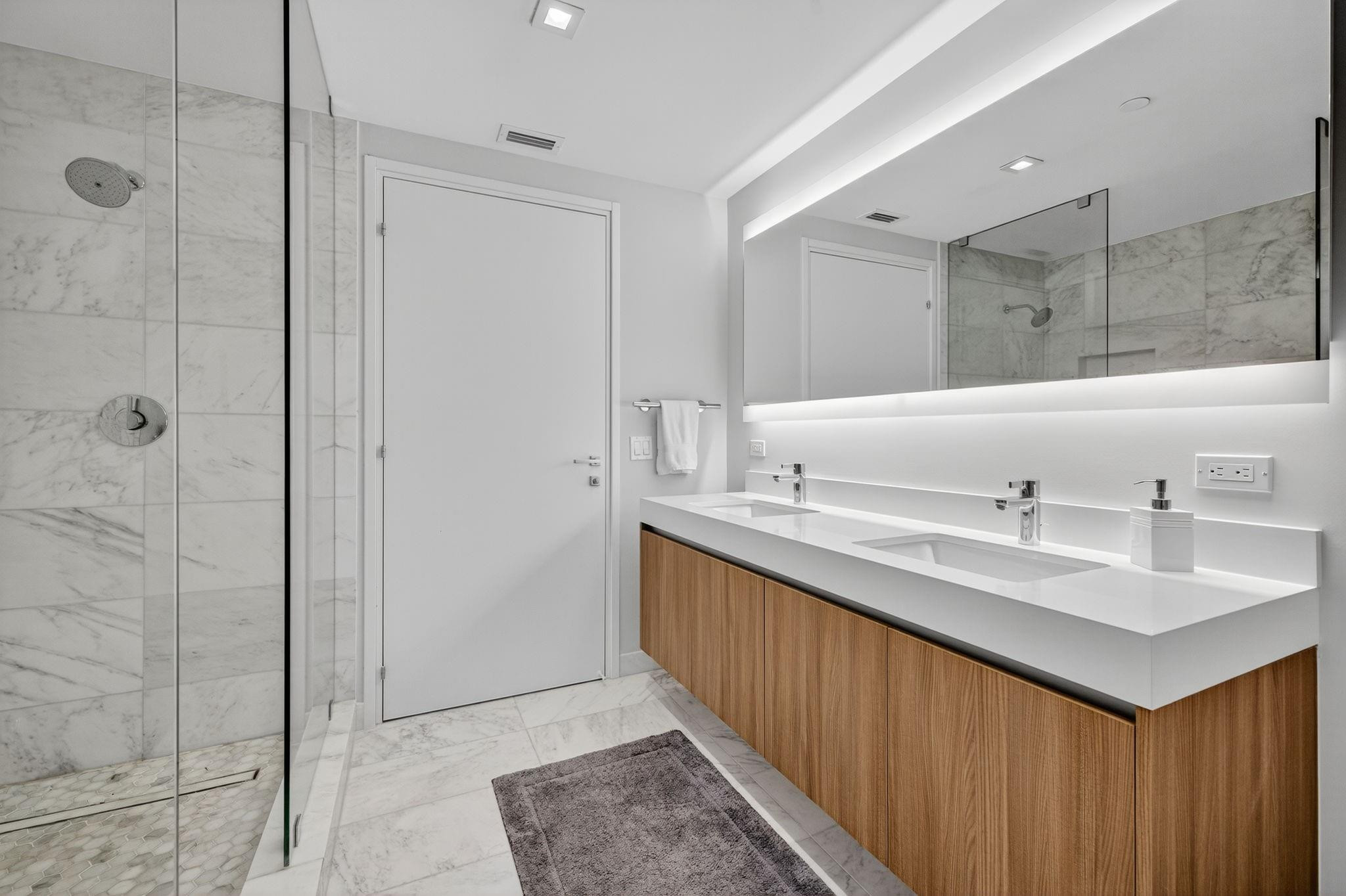 401 North Birch Road, Unit 1103 Fort Lauderdale, FL 33304 - Photo 28 of 45 Photo 28