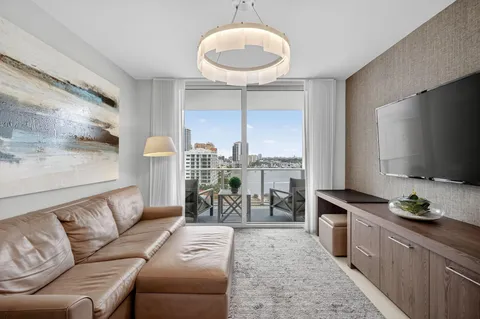 $884,000 | 401 North Birch Road, Unit 1103, Fort Lauderdale, FL 33304