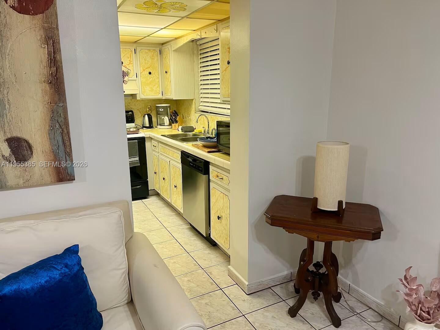 1712 Southwest 13th Street Miami, FL 33145 - Photo 22 of 47