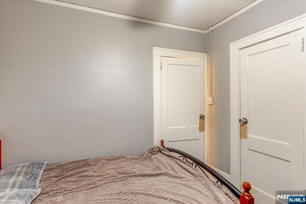 162 Summer Street Orange, NJ 07050 - Photo 12 of 29 a view of bathroom