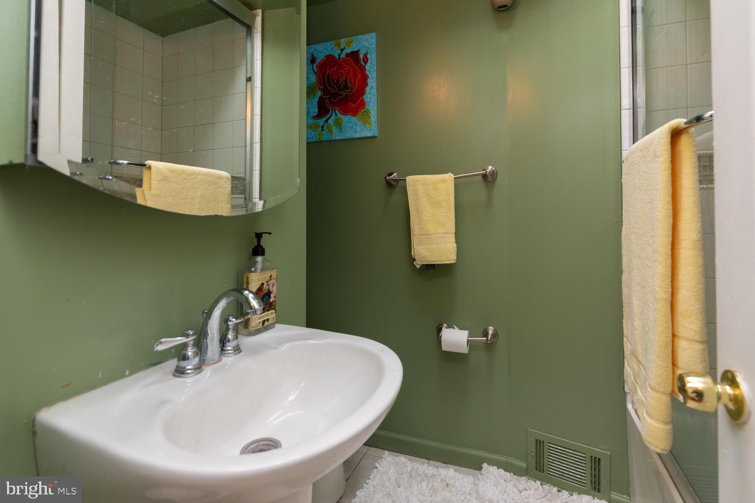 4062 West Ford Road Philadelphia, PA 19131 - Photo 15 of 18