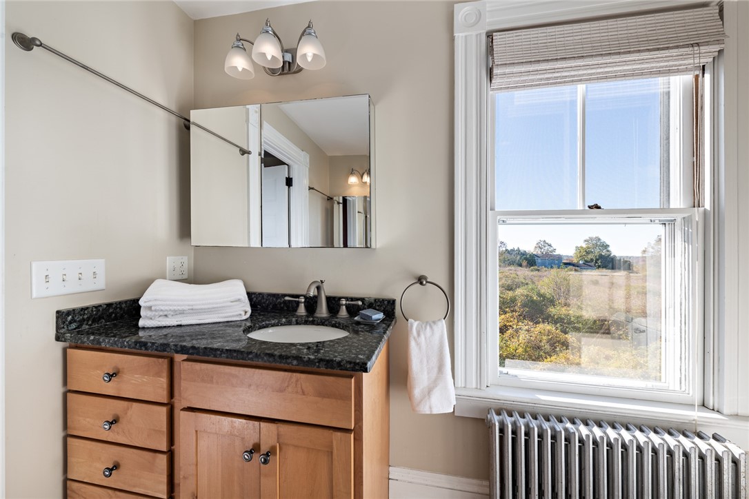 641 Mitchell's Lane Middletown, RI 02842 - Photo 18 of 35