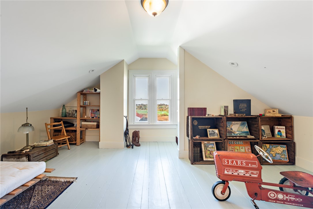 641 Mitchell's Lane Middletown, RI 02842 - Photo 23 of 35