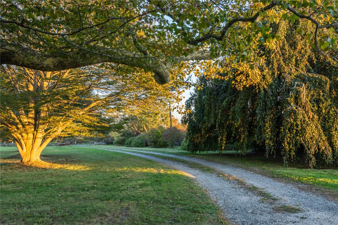 641 Mitchell's Lane Middletown, RI 02842 - Photo 30 of 35