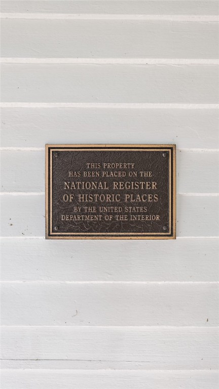 641 Mitchell's Lane Middletown, RI 02842 - Photo 6 of 35