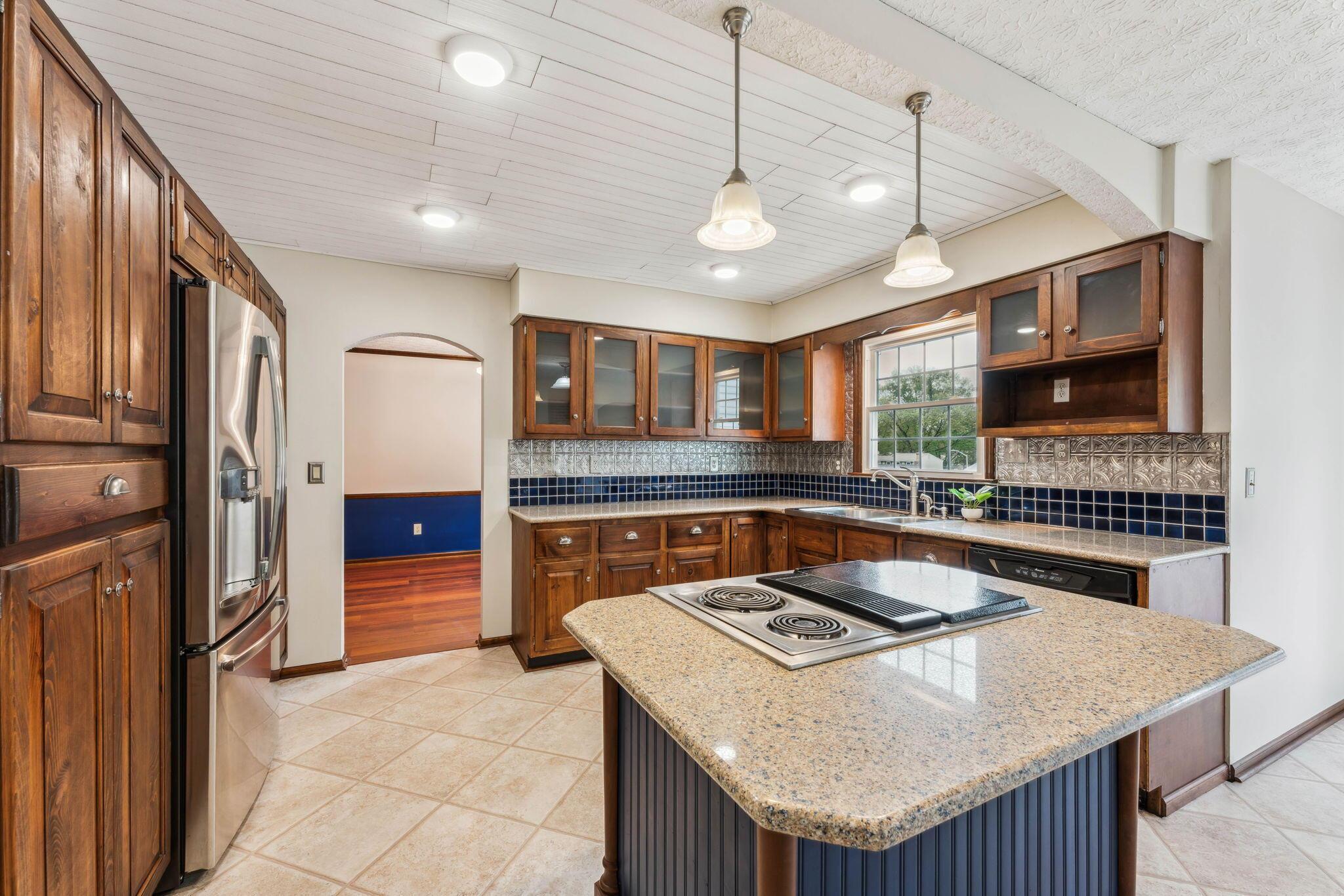 6381 South Sunbury Road Westerville, OH 43081 - Photo 13 of 51 Eat-In Kitchen