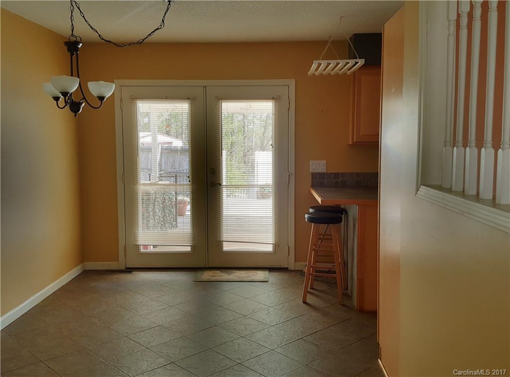 116 Christopher Road Marion, NC 28752 - Photo 6 of 17