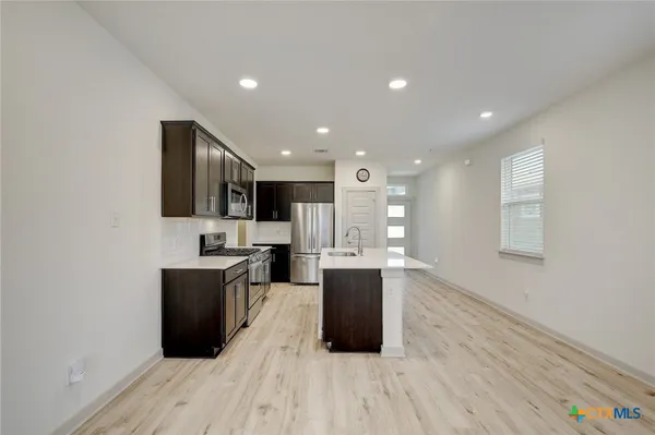 $1,995 | 121 Fairfax Avenue, San Marcos, TX 78666