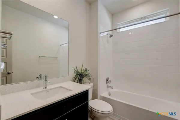 $1,995 | 121 Fairfax Avenue, San Marcos, TX 78666