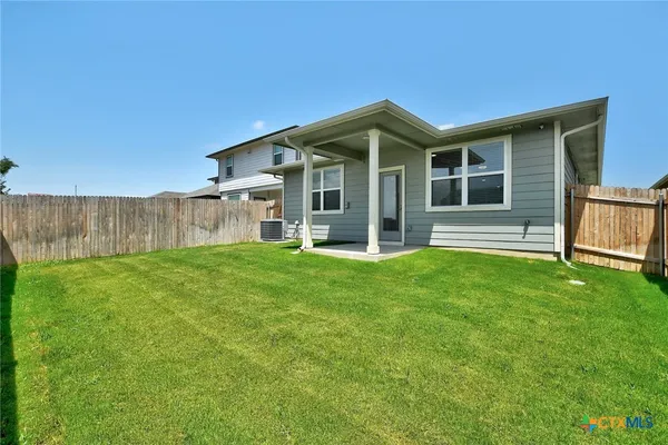 $1,995 | 121 Fairfax Avenue, San Marcos, TX 78666