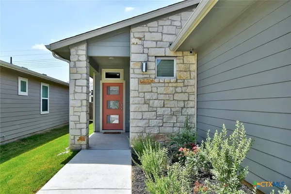 $1,995 | 121 Fairfax Avenue, San Marcos, TX 78666