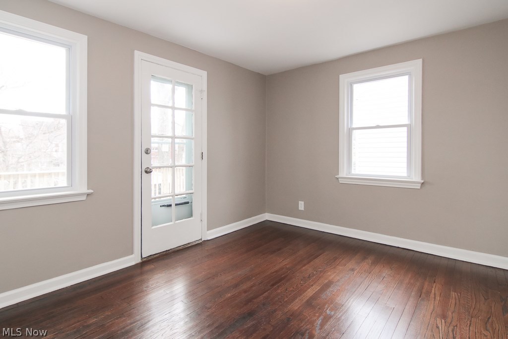 1147 Pennfield Road Cleveland, OH 44121 - Photo 22 of 35
