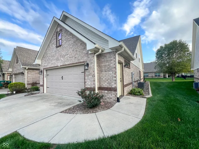 $370,000 | 5381 Buckingham Lane, Plainfield, IN 46168