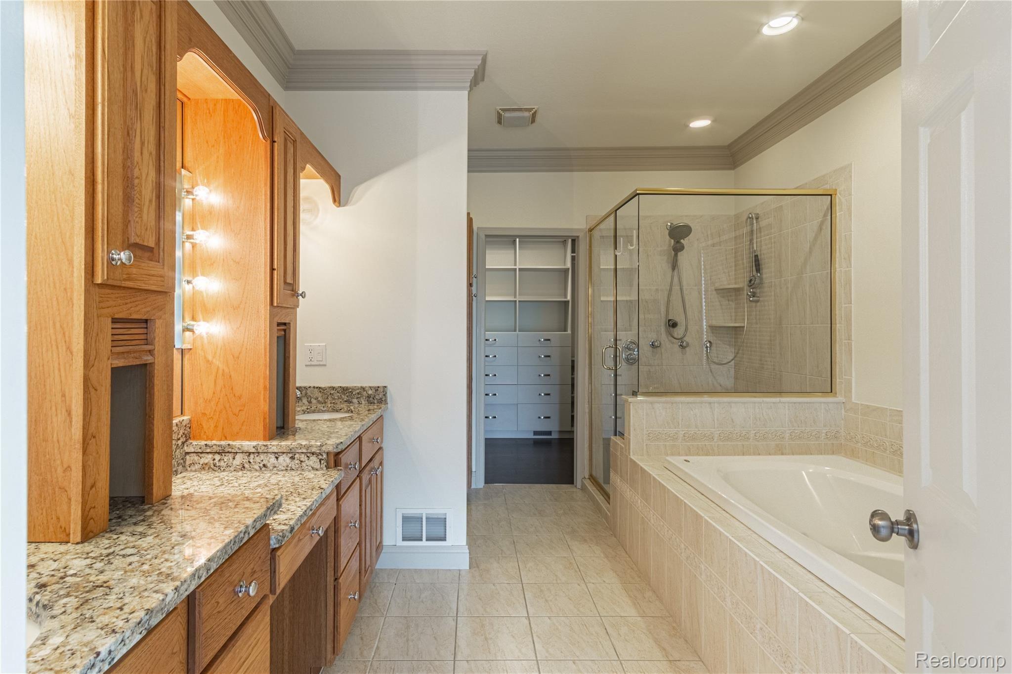 9066 Copper Ridge Circle Davison, MI 48423 - Photo 18 of 51 Interiors (42 of 71).jpg