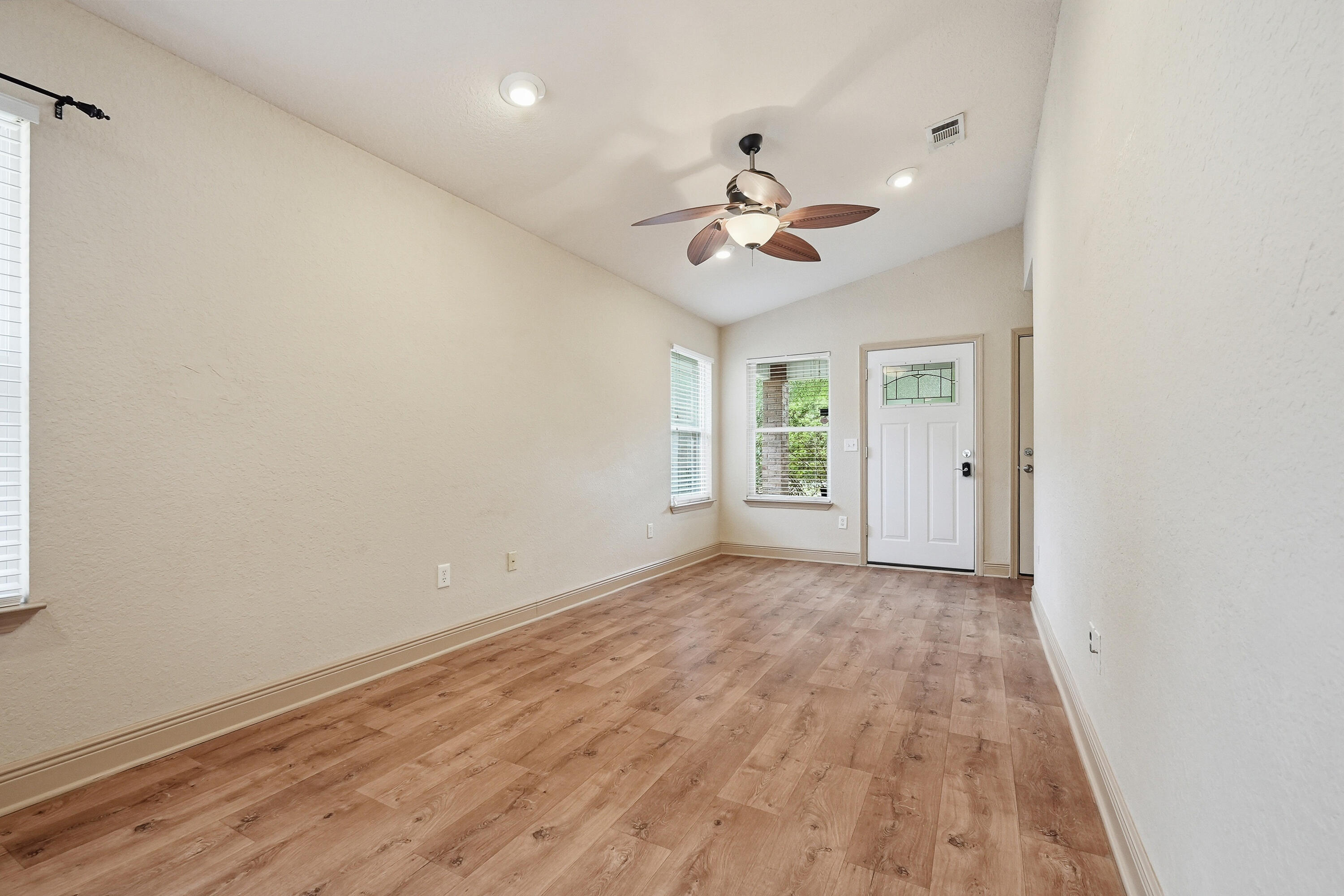 5530 Royal Street Crestview, FL 32539 - Photo 19 of 45 5530 royal st-8