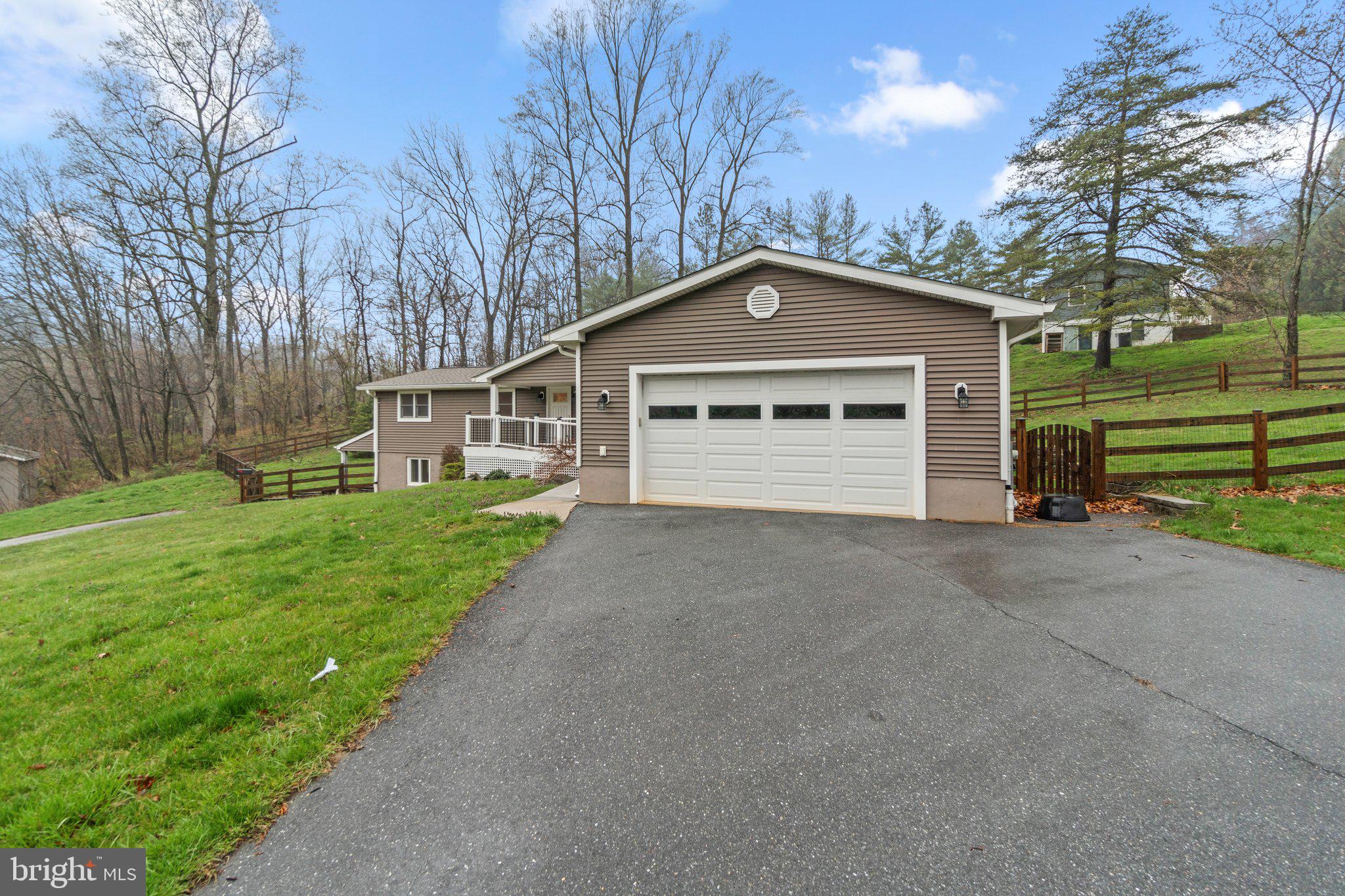 4822 Old Washington Road Sykesville, MD 21784 - Photo 2 of 46 WELCOME HOME!