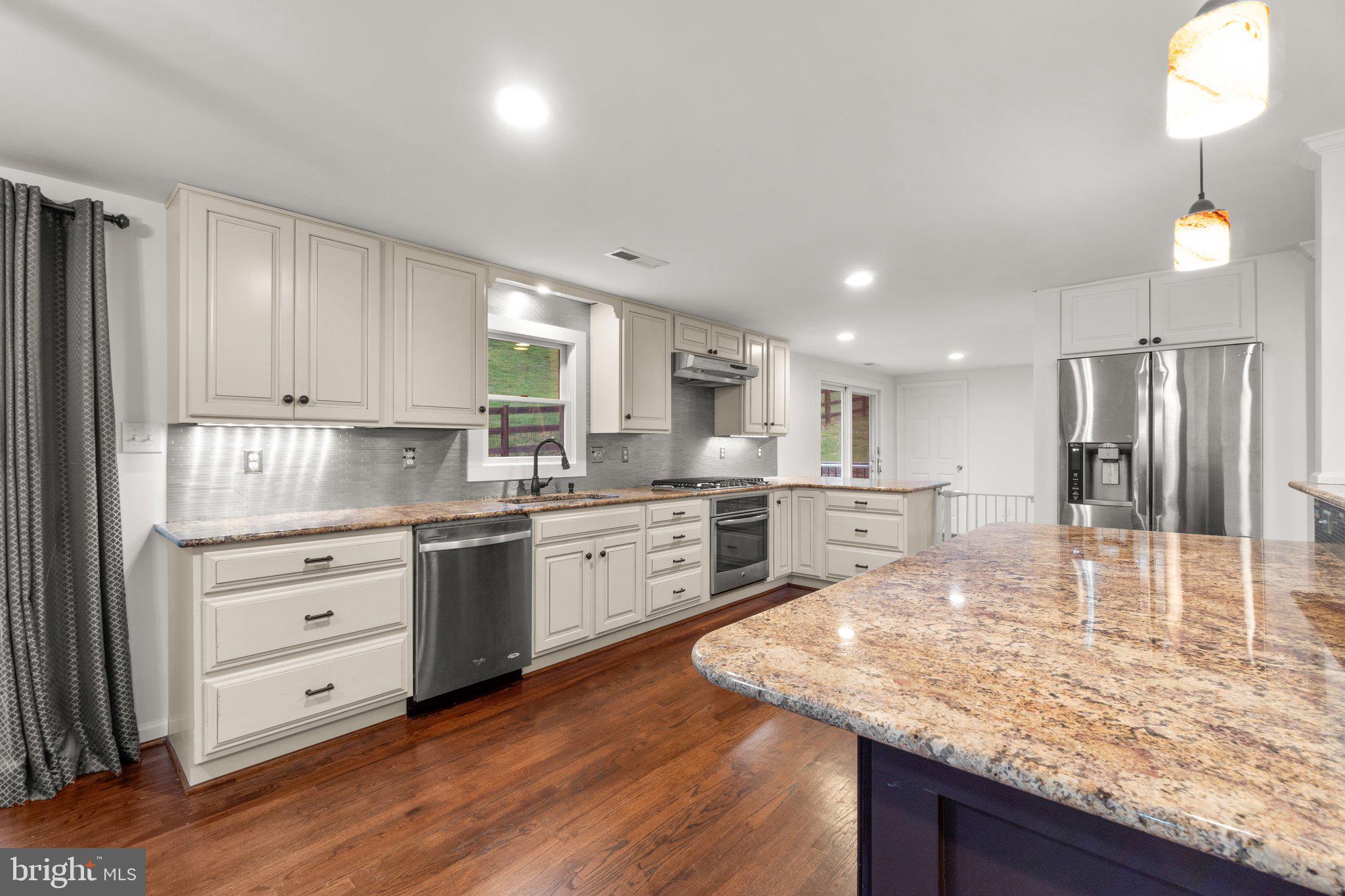 4822 Old Washington Road Sykesville, MD 21784 - Photo 9 of 46 KITCHEN
