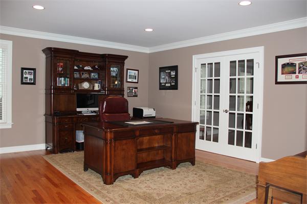 36 Sterling Road Needham, MA 02492 - Photo 3 of 26 Gallery Image 3