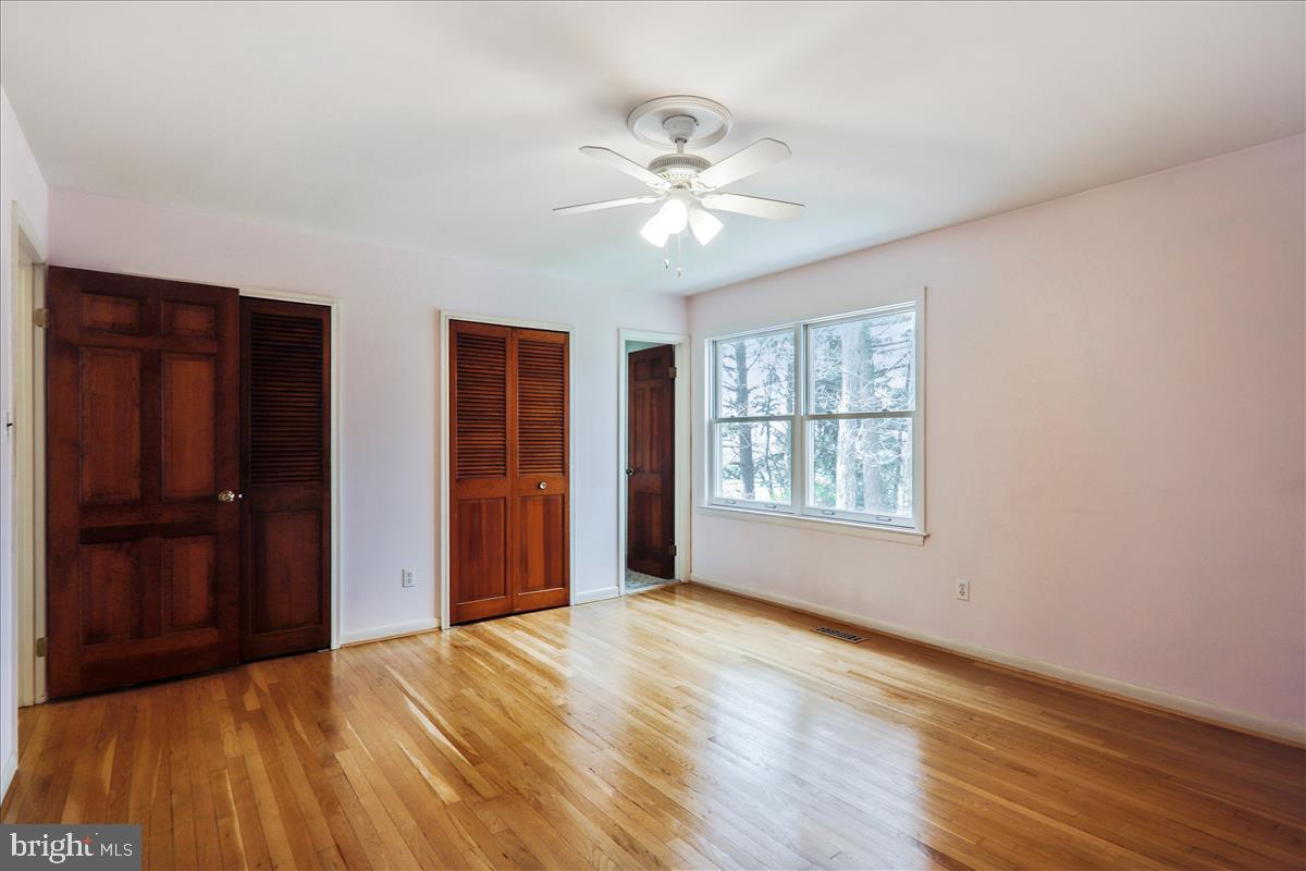 16400 Kipling Road Derwood, MD 20855 - Photo 15 of 24 Master bedroom