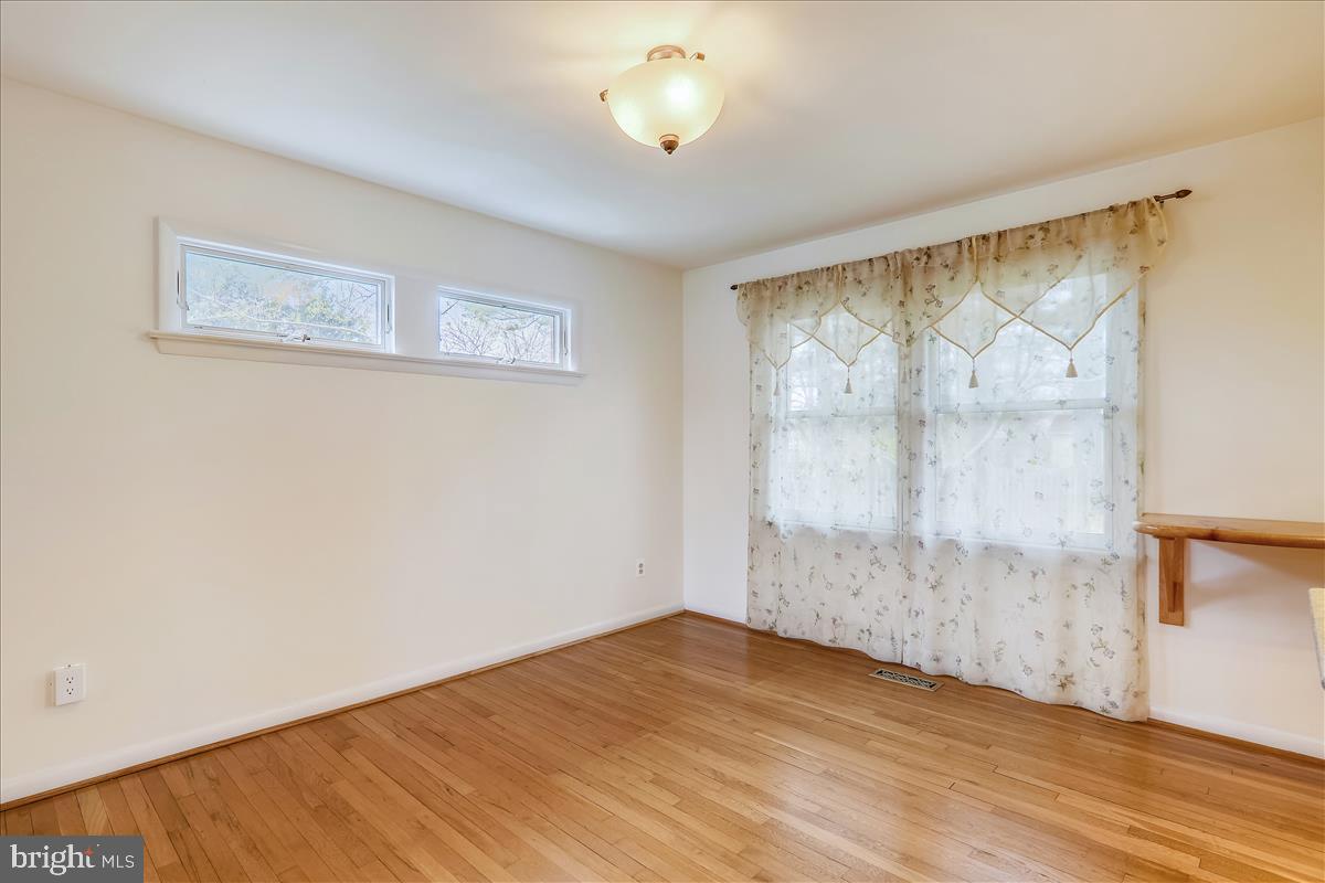 16400 Kipling Road Derwood, MD 20855 - Photo 5 of 24 Dining area