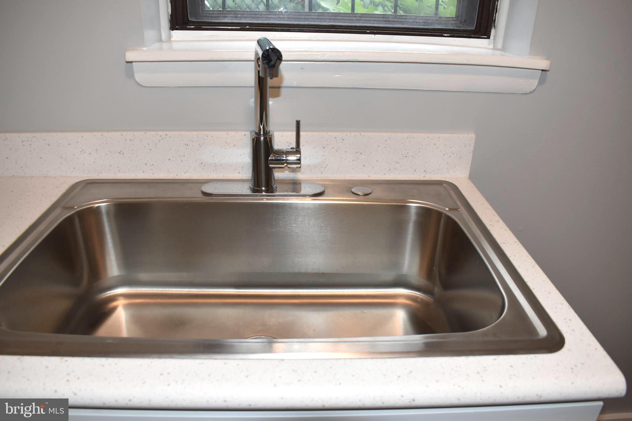 512 Mercy Street Philadelphia, PA 19148 - Photo 17 of 37