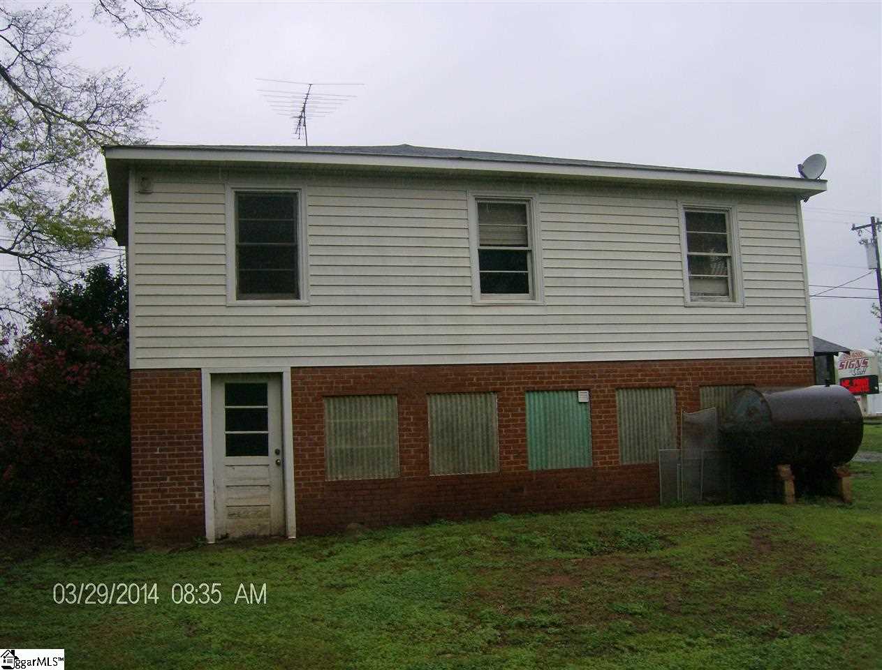 11702 Anderson Road Greenville, SC 29611 - Photo 3 of 9 Gallery Image 3