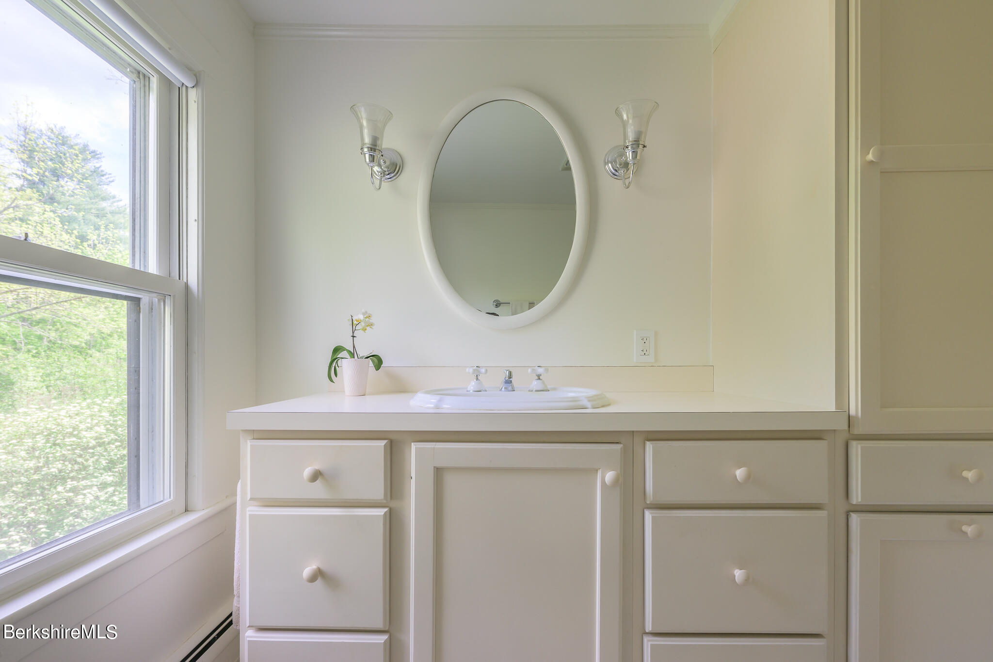 16 Yale Hill Road Stockbridge, MA 01262 - Photo 36 of 55 Full bath