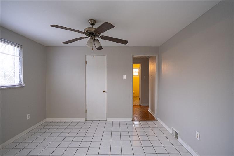 5303 East Willock Road Pittsburgh, PA 15227 - Photo 15 of 25 Gallery Image 15