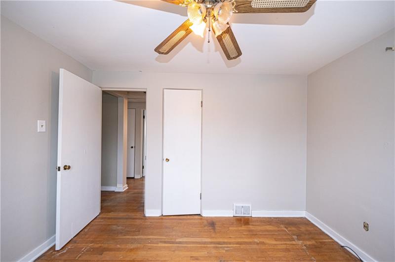 5303 East Willock Road Pittsburgh, PA 15227 - Photo 17 of 25 Gallery Image 17
