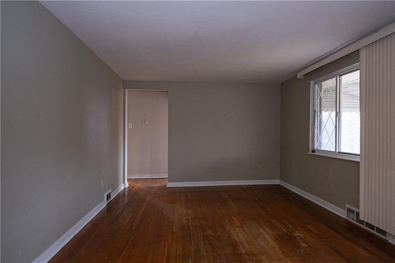 5303 East Willock Road Pittsburgh, PA 15227 - Photo 6 of 25 Gallery Image 6