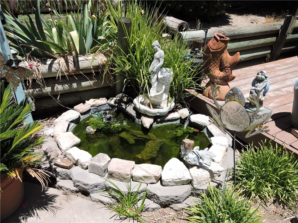 7050 Shale Rock Road Paso Robles, CA 93446 - Photo 31 of 45 a bunch of flowers with white flowers